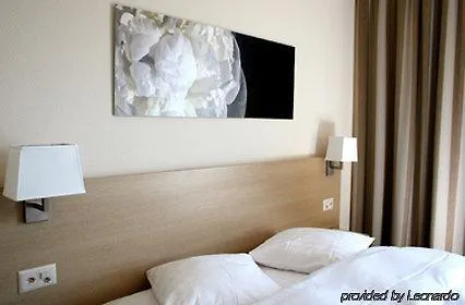Starling Aparthotel 3*